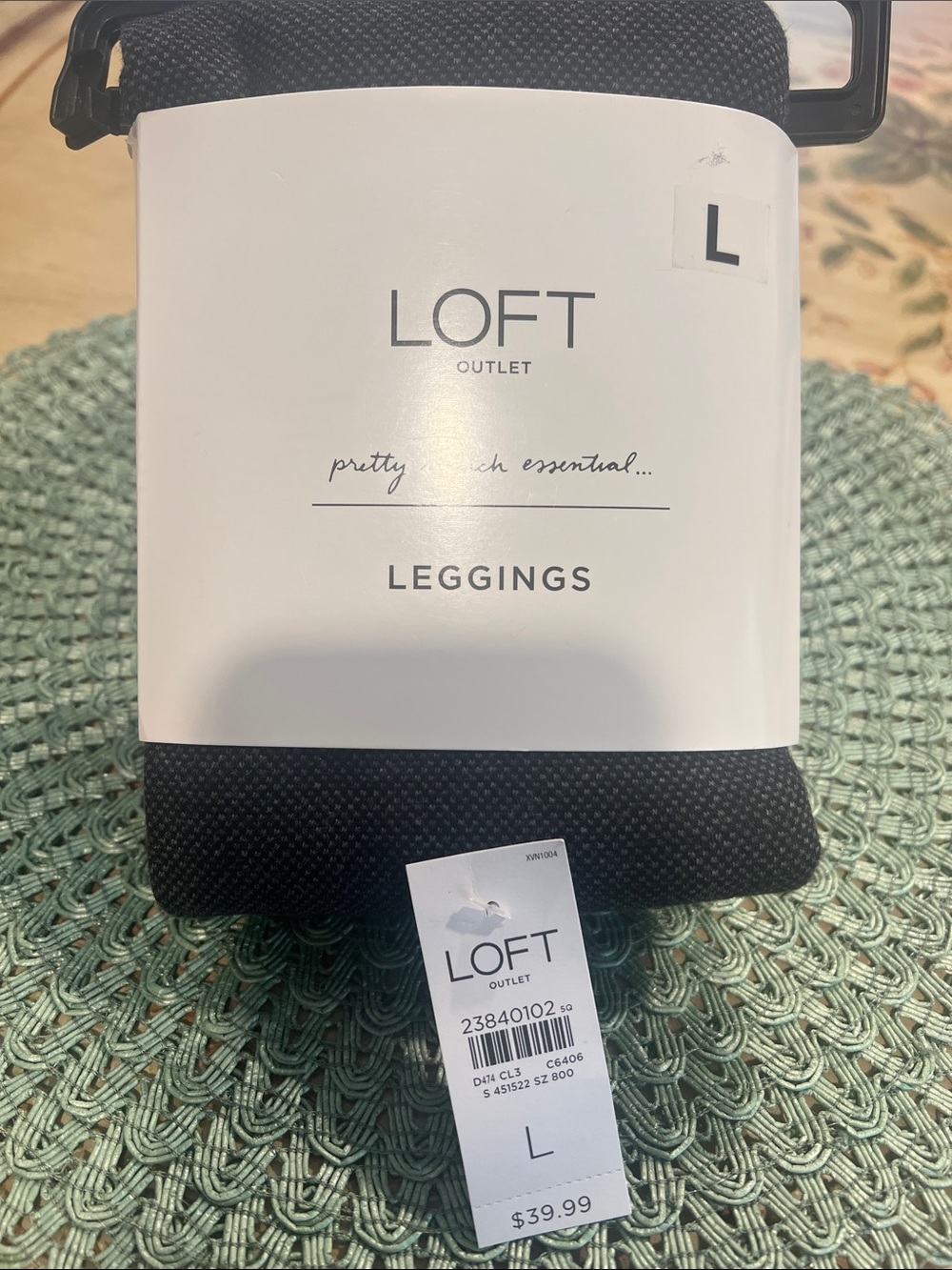 NWT LOFT Outlet size L soft leggings